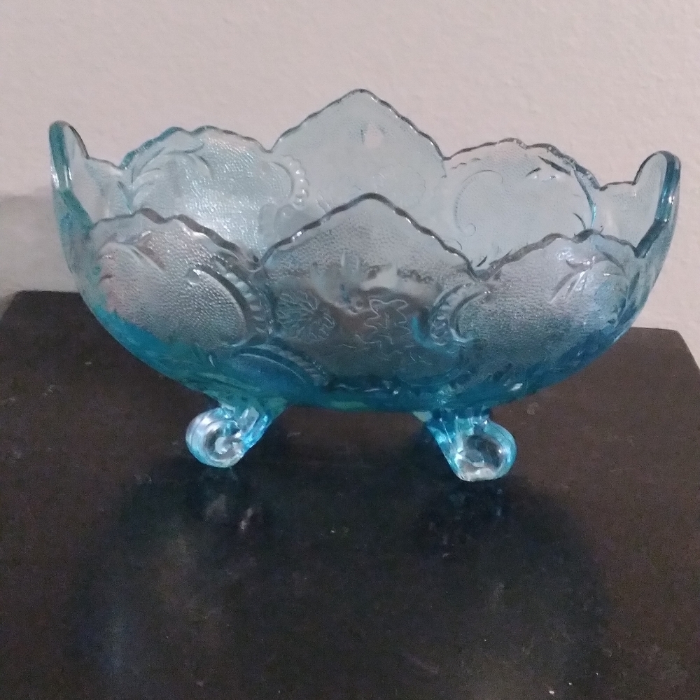 VTG Blue Jeanette Glass Footed Bowl/Centerpiece
